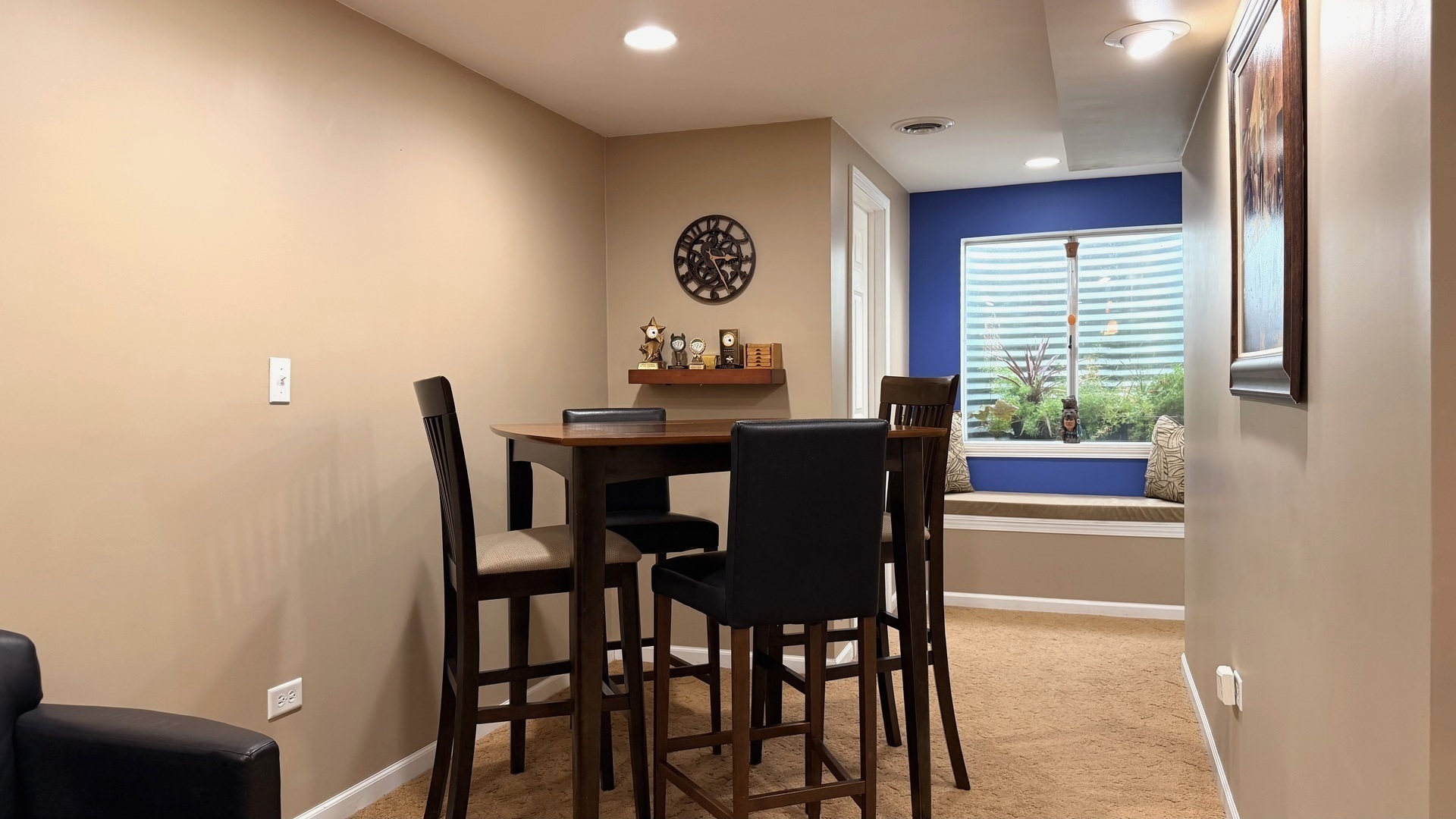 6 Glenview Court, Bolingbrook, IL 60490