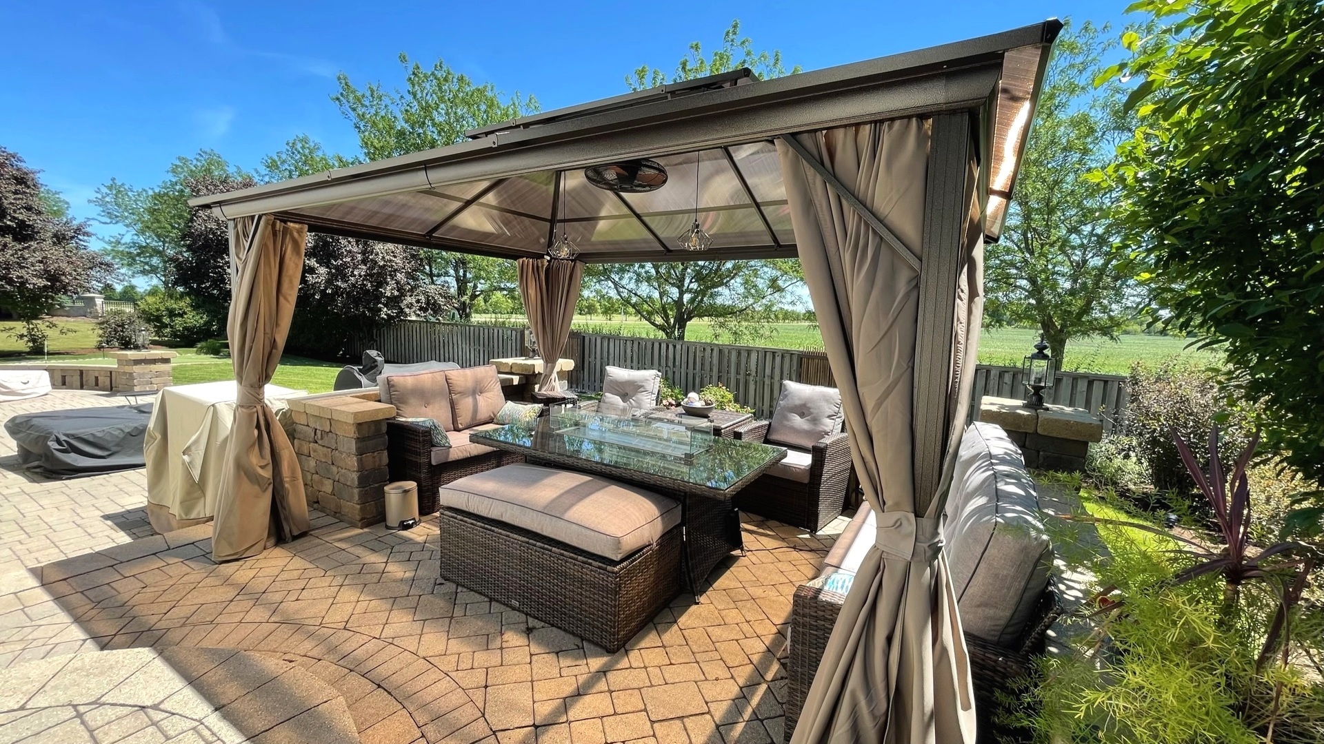 6 Glenview Court, Bolingbrook, IL 60490