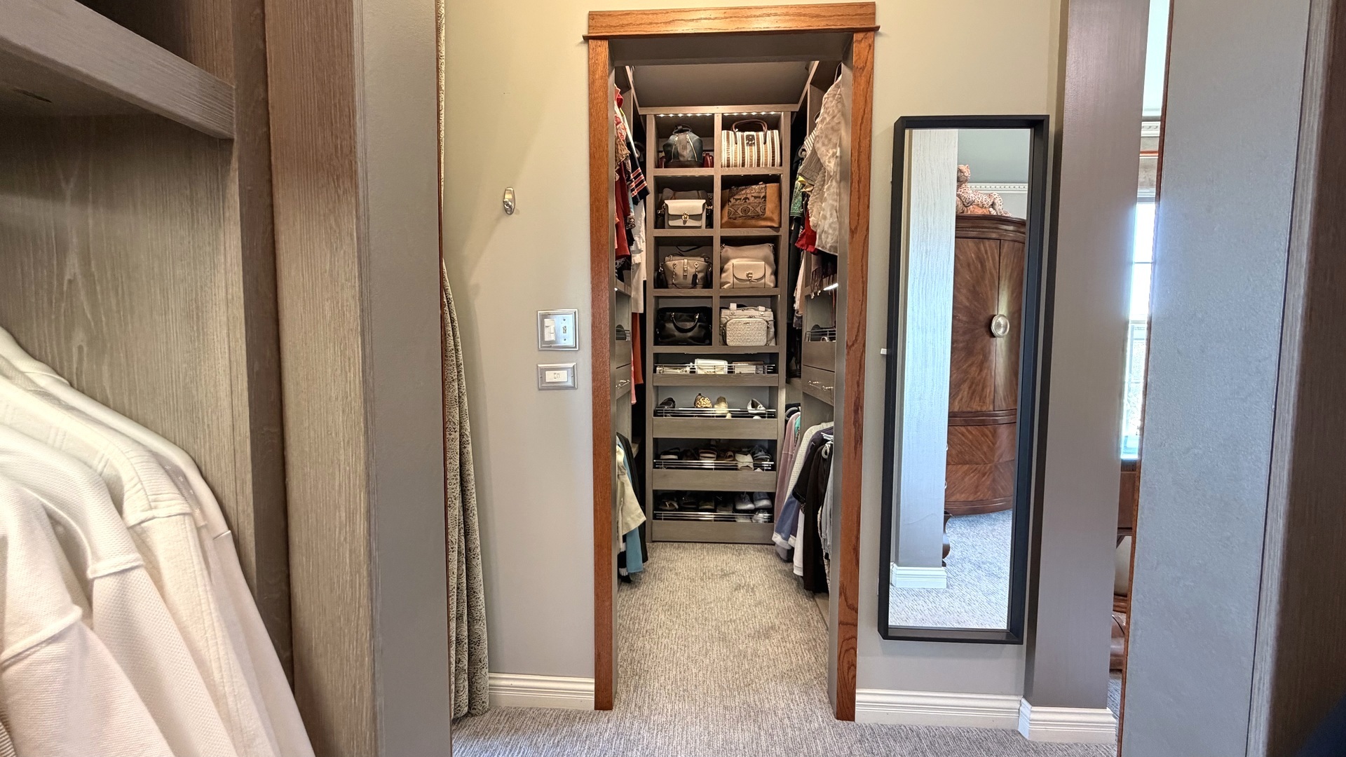 6 Glenview Court, Bolingbrook, IL 60490