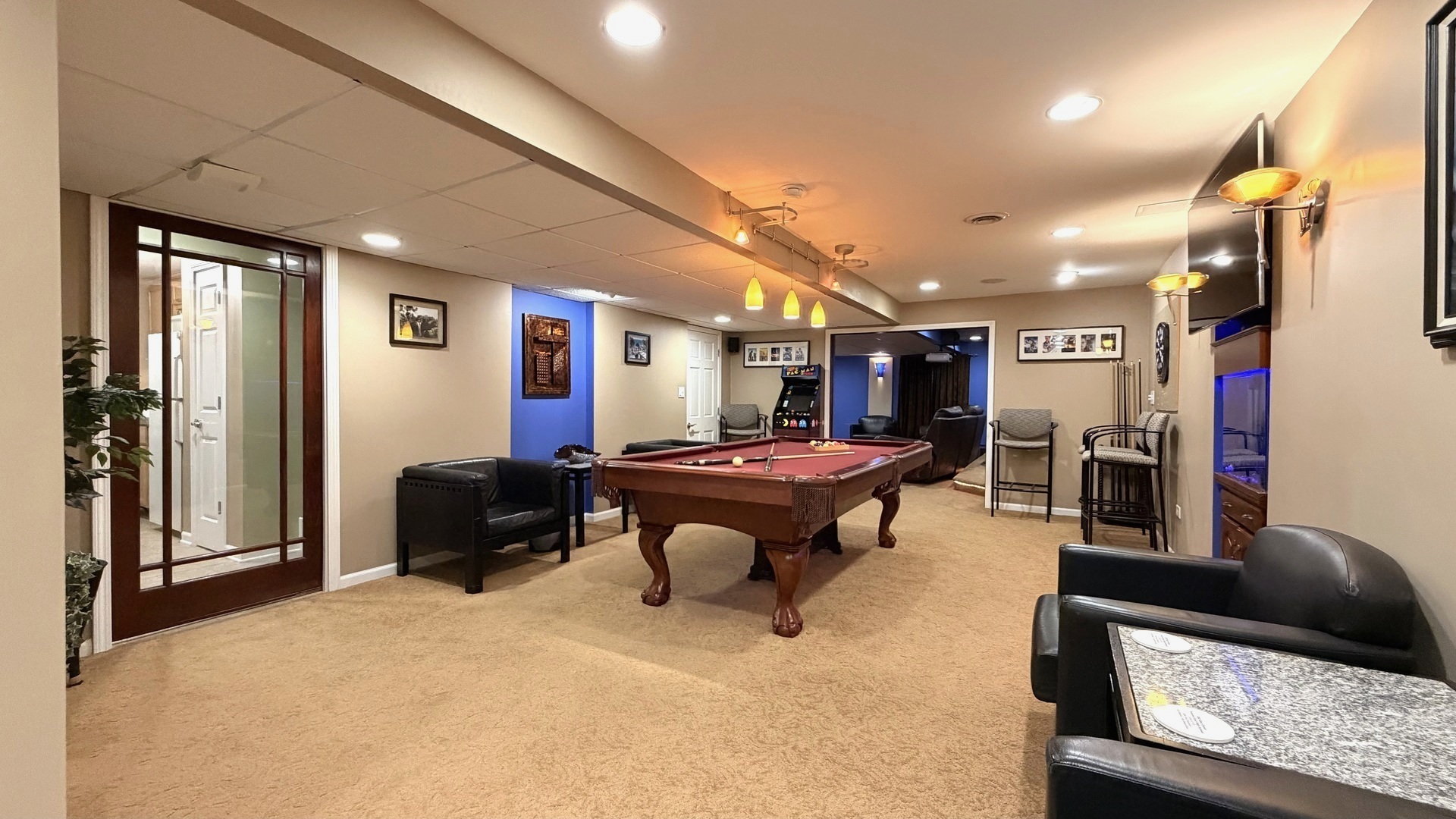 6 Glenview Court, Bolingbrook, IL 60490