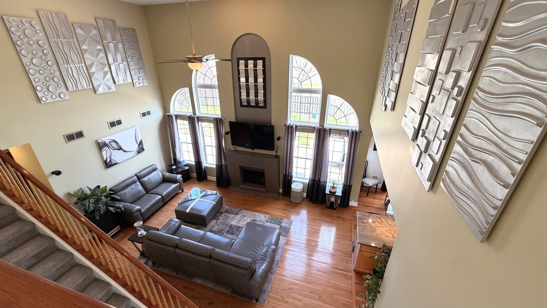 6 Glenview Court, Bolingbrook, IL 60490