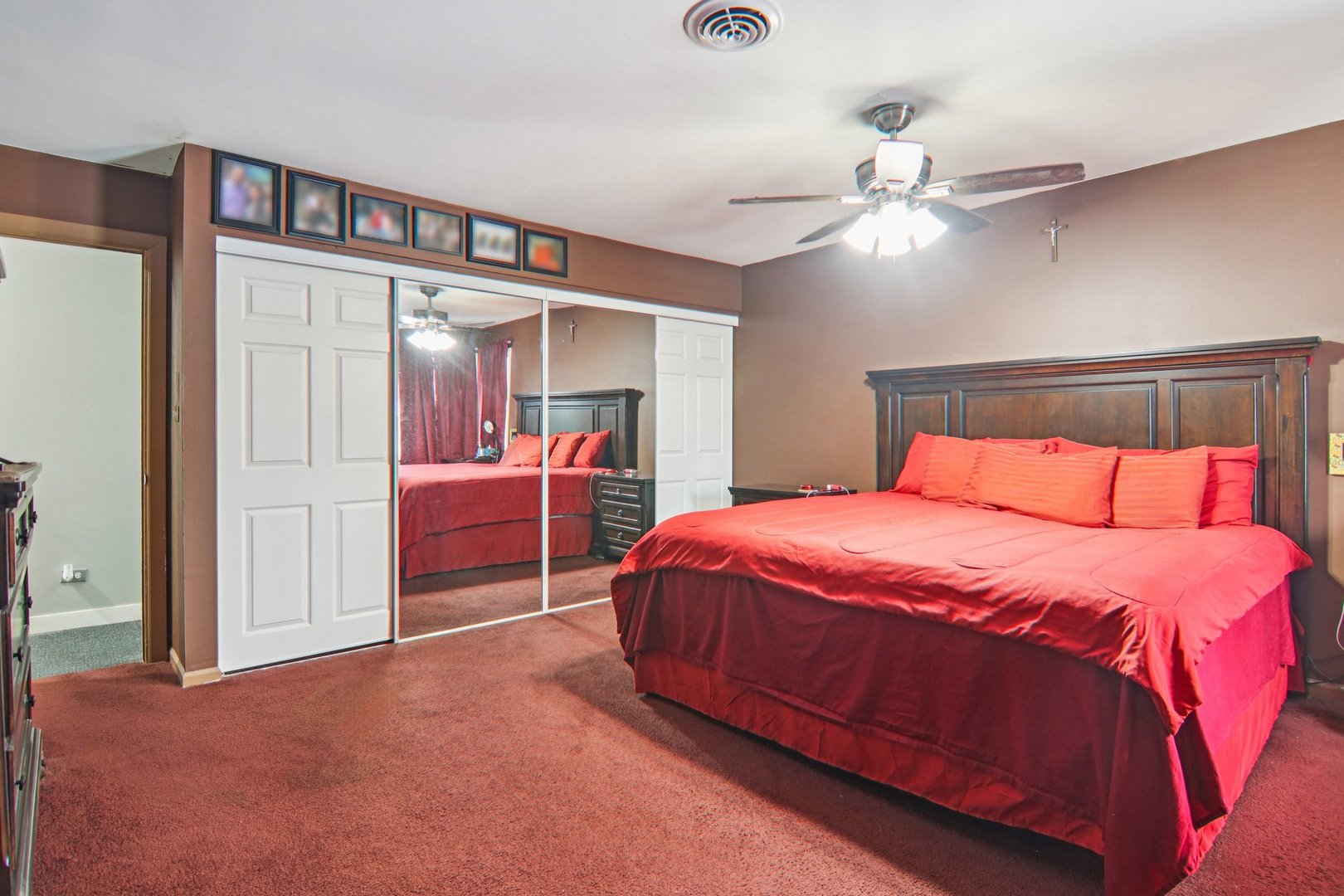 15134 Laramie Avenue, Oak Forest, IL 60452