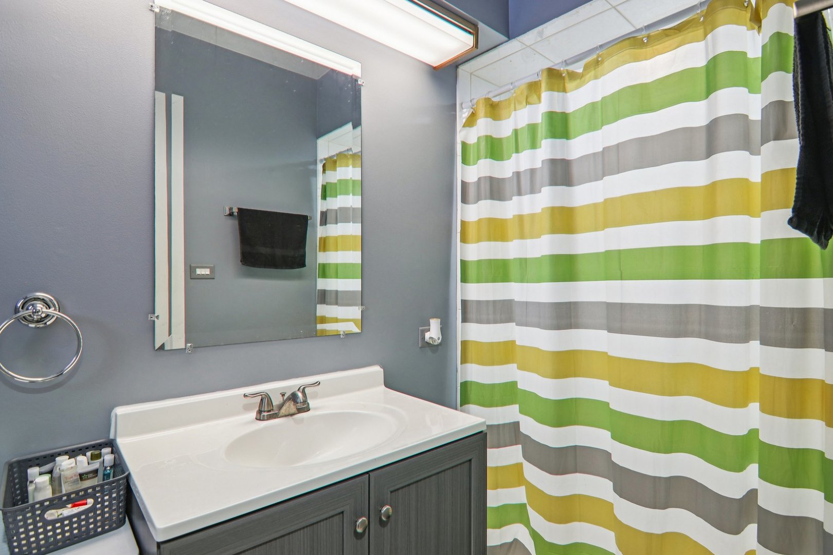 15134 Laramie Avenue, Oak Forest, IL 60452