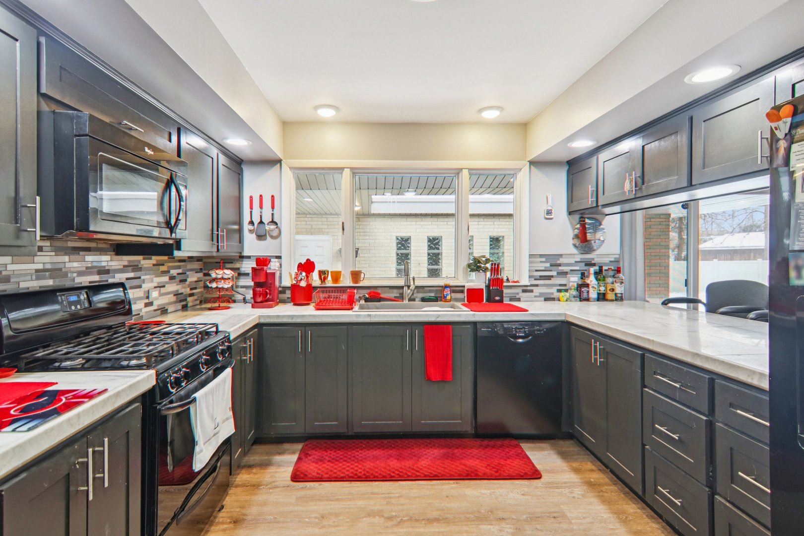 15134 Laramie Avenue, Oak Forest, IL 60452