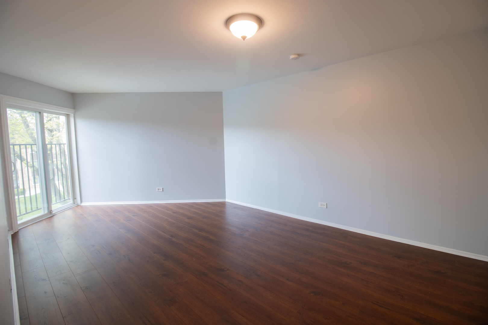 502 W Huntington Commons Road #339, Mount Prospect, IL 60056