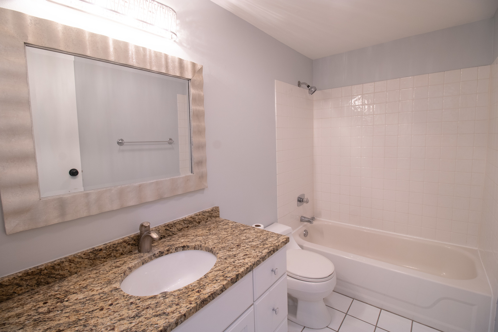 502 W Huntington Commons Road #339, Mount Prospect, IL 60056