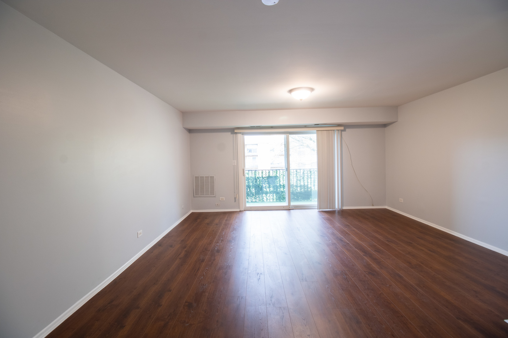 502 W Huntington Commons Road #339, Mount Prospect, IL 60056