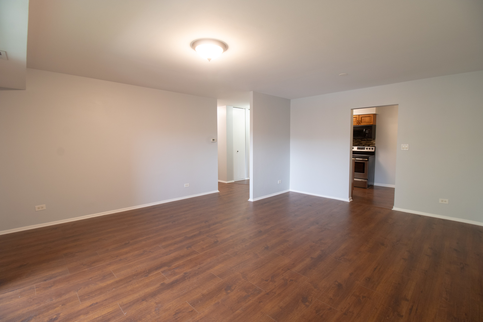 502 W Huntington Commons Road #339, Mount Prospect, IL 60056