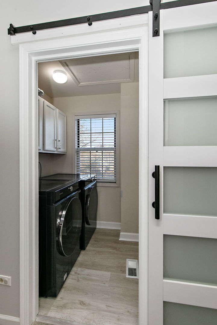 537 W Parkside Drive, Palatine, IL 60067