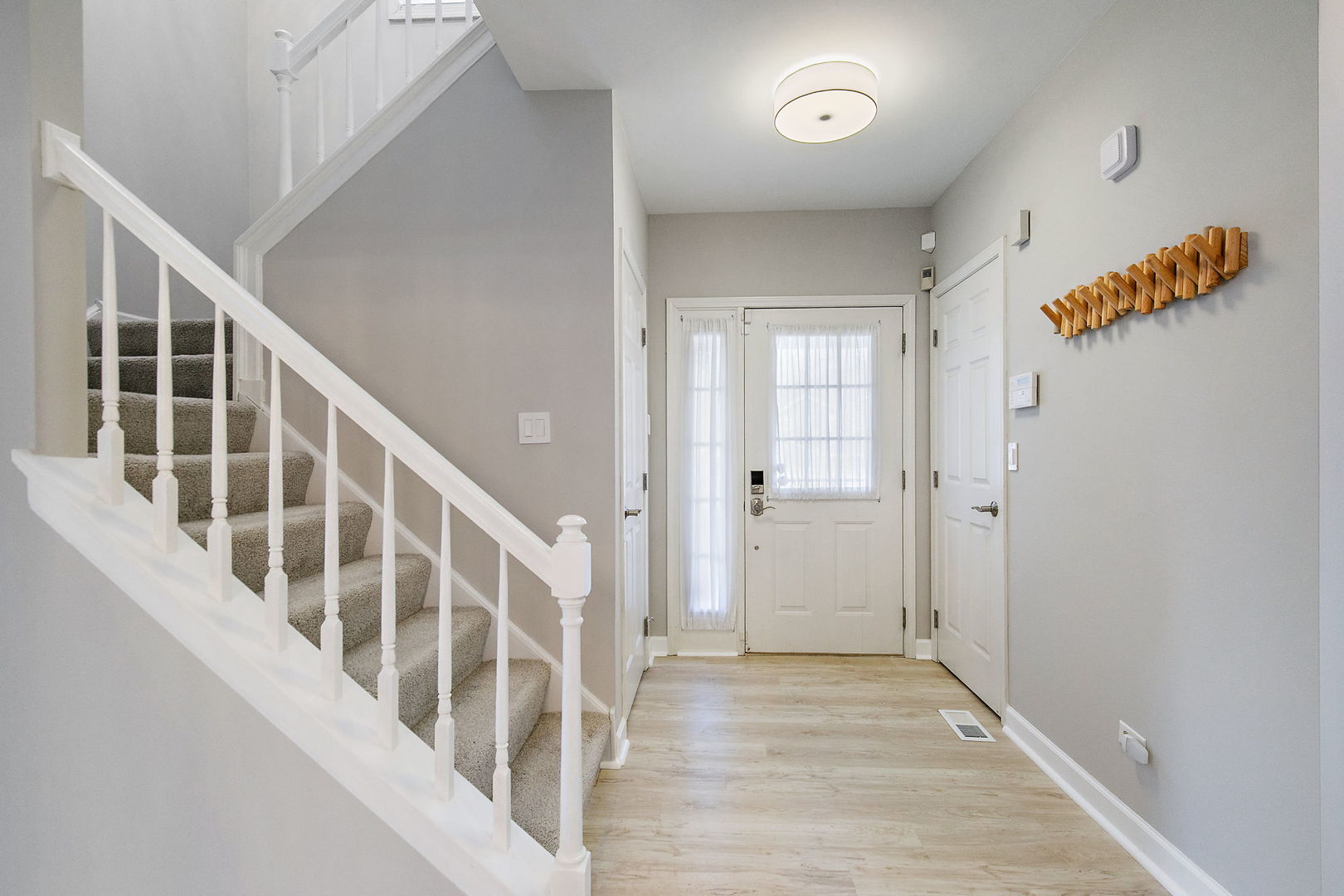 537 W Parkside Drive, Palatine, IL 60067