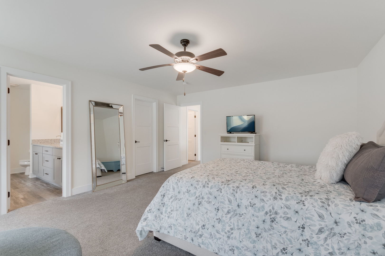 25224 W Town Center Circle, Channahon, IL 60410