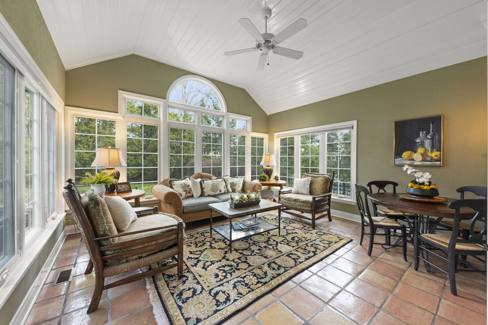 646 Highview Avenue, Glen Ellyn, IL 60137