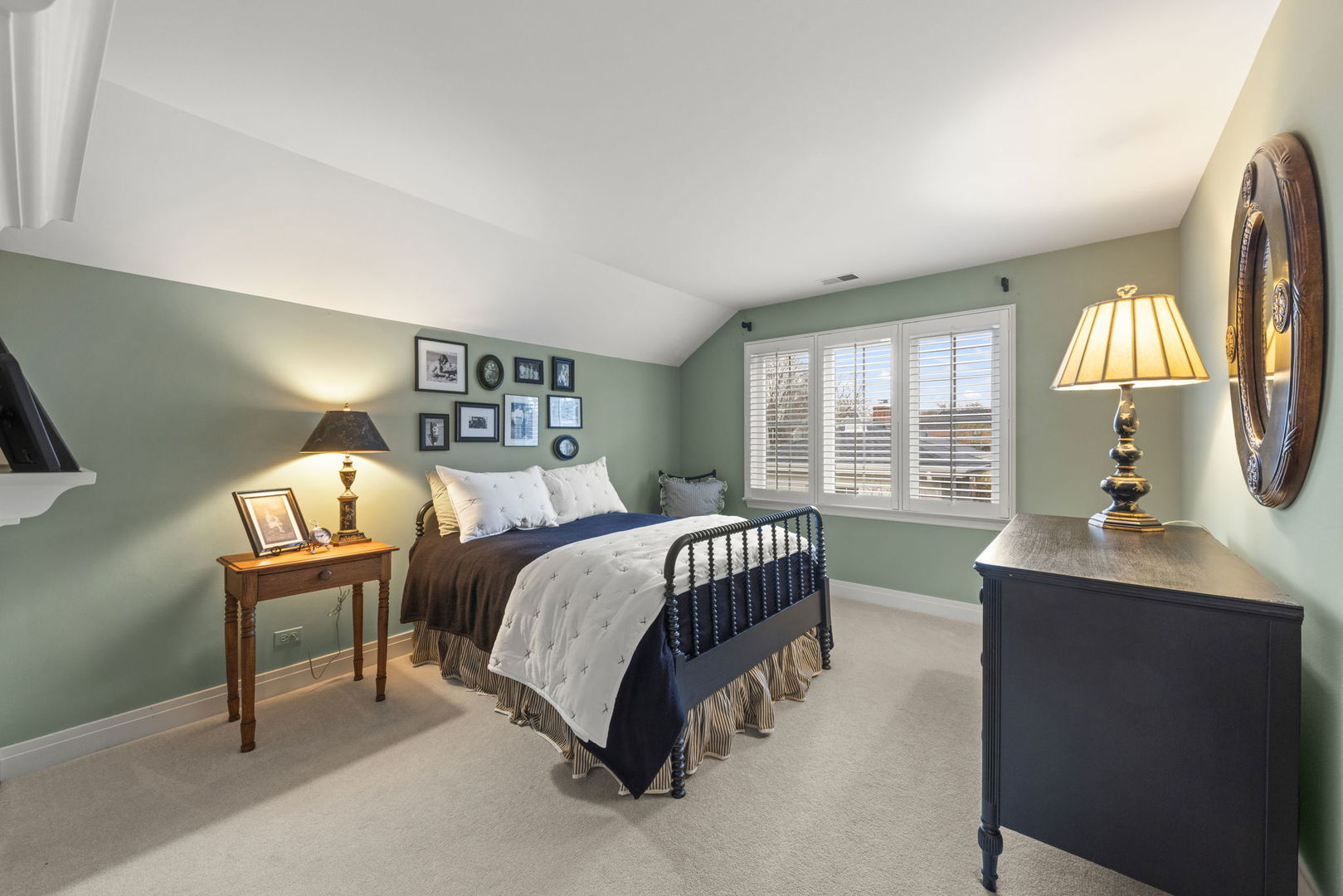 646 Highview Avenue, Glen Ellyn, IL 60137