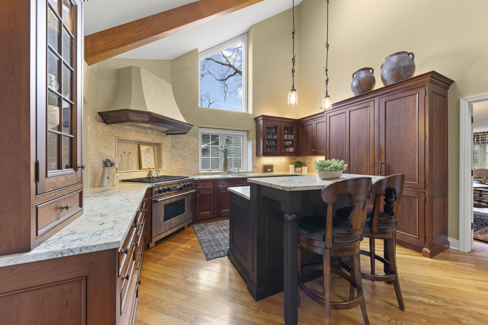 646 Highview Avenue, Glen Ellyn, IL 60137