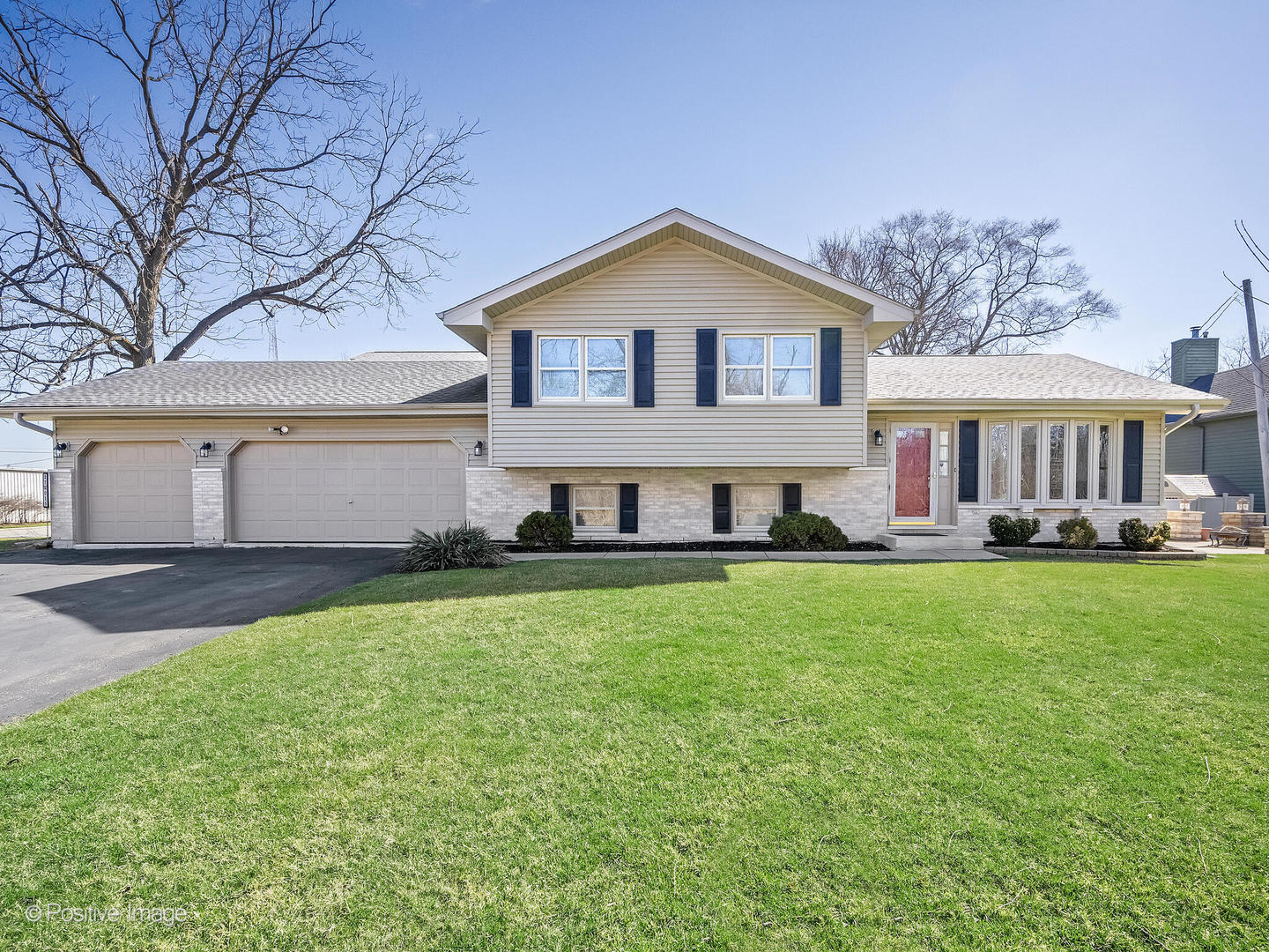 27W015 Manchester Road, Winfield, IL 60190