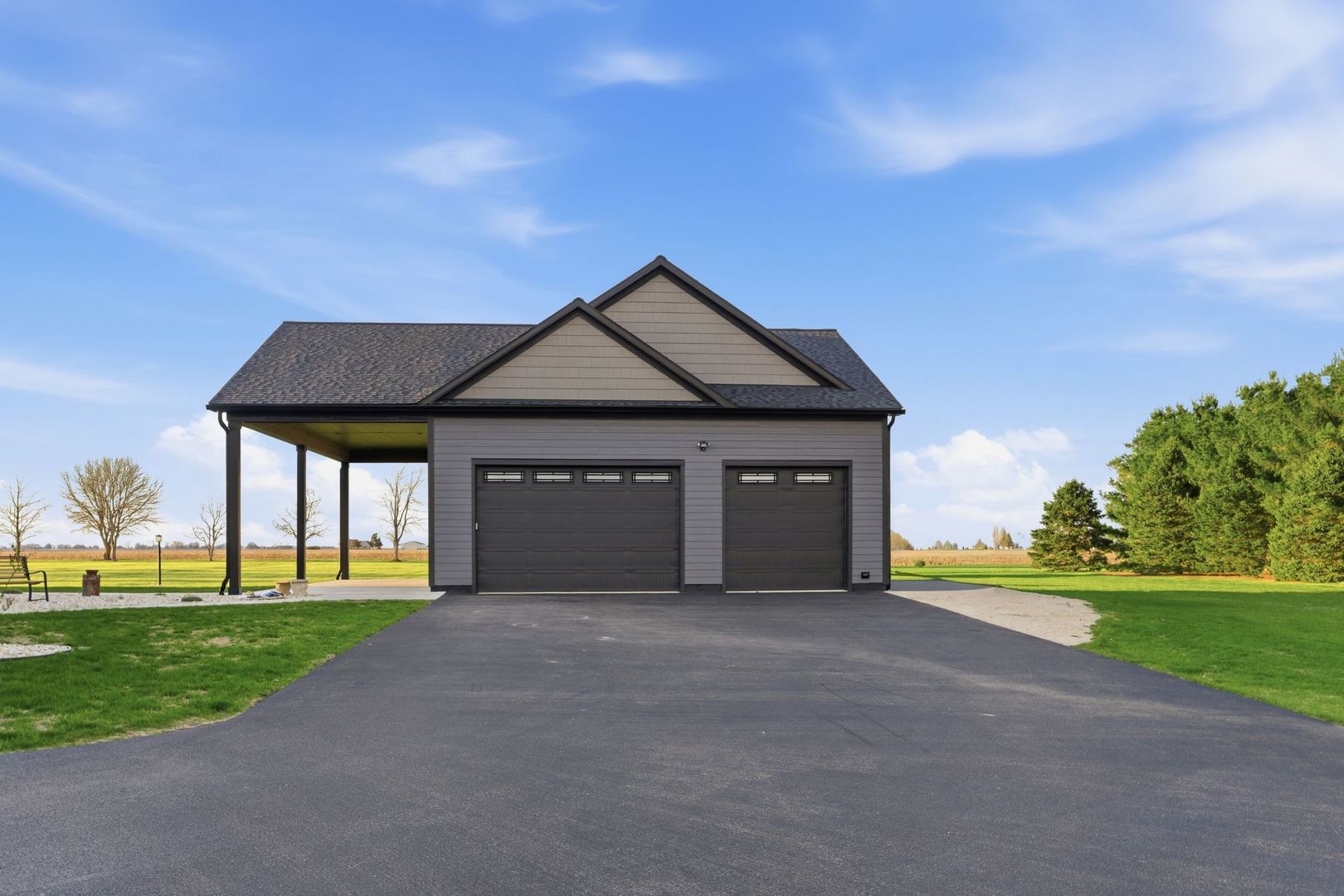 2401 N 4350th Road, Sheridan, IL 60551