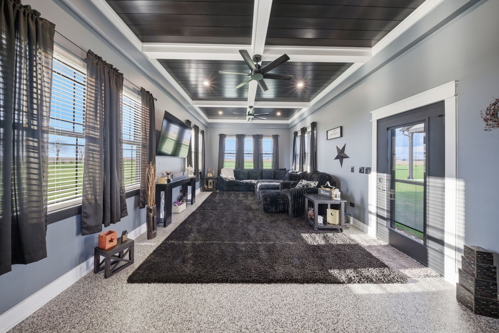 2401 N 4350th Road, Sheridan, IL 60551