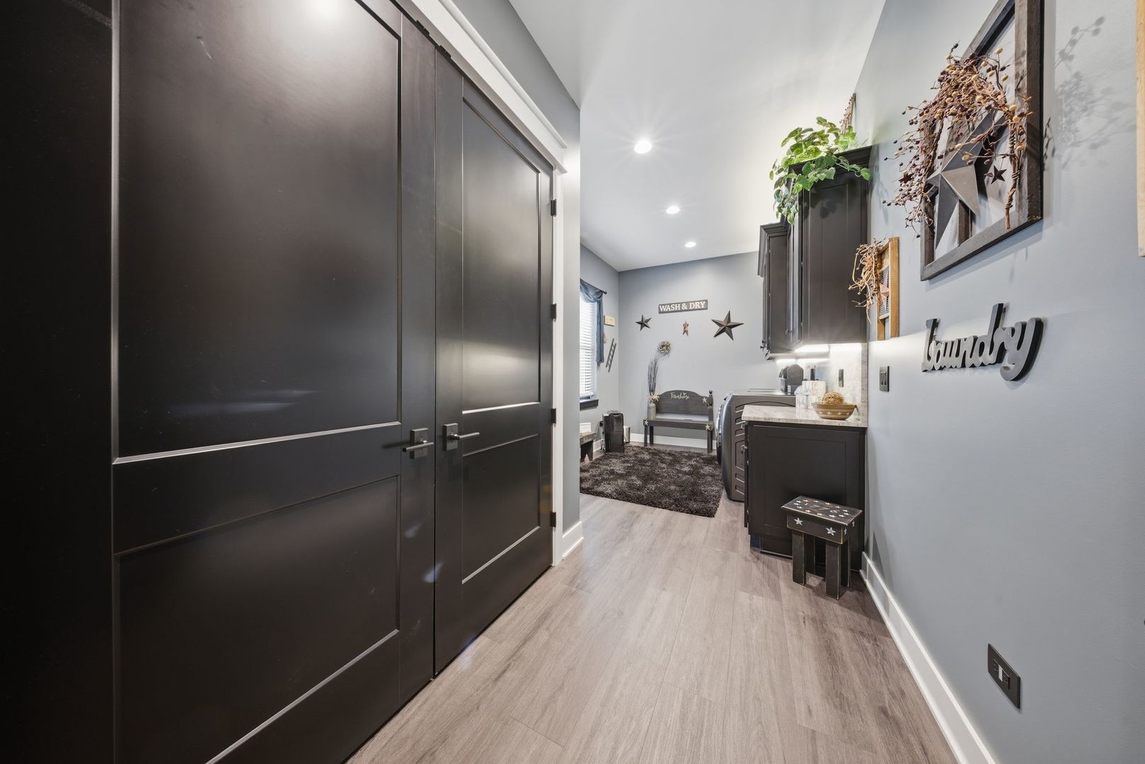 2401 N 4350th Road, Sheridan, IL 60551