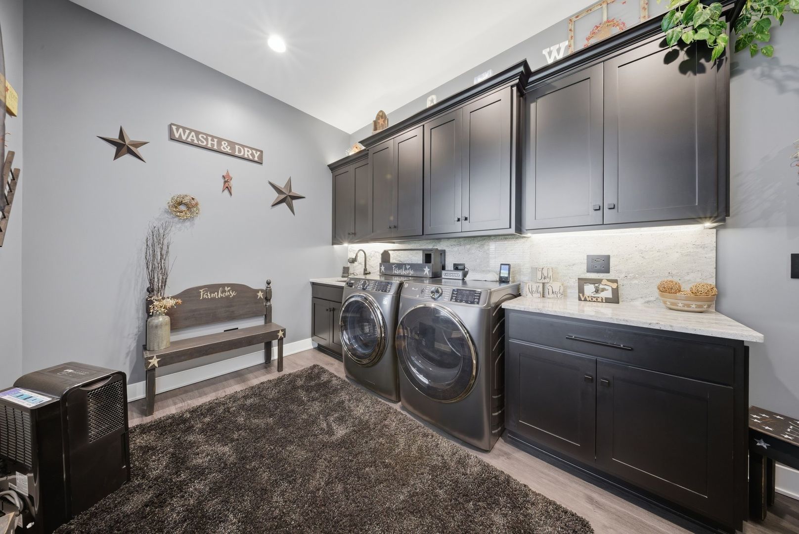 2401 N 4350th Road, Sheridan, IL 60551