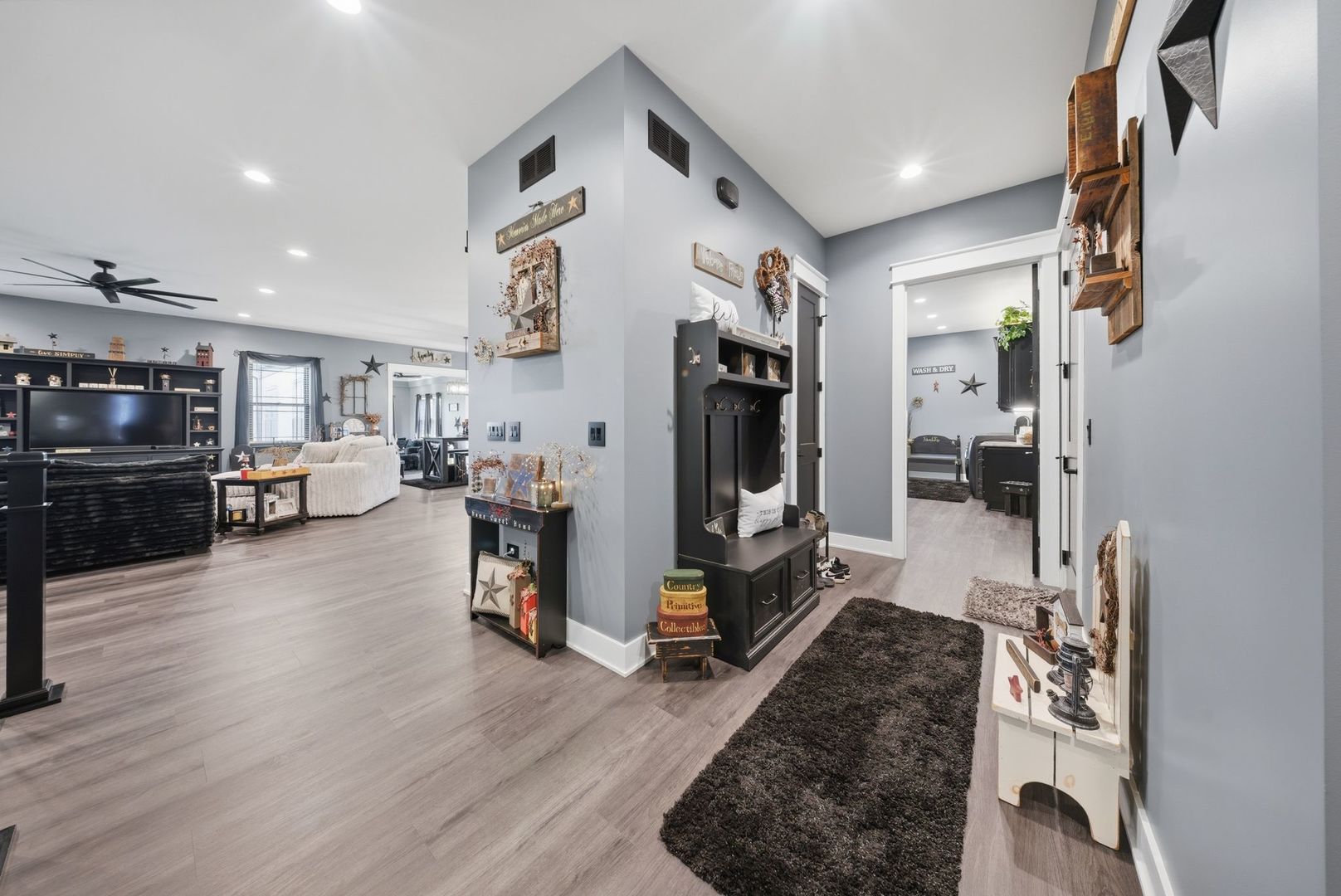 2401 N 4350th Road, Sheridan, IL 60551