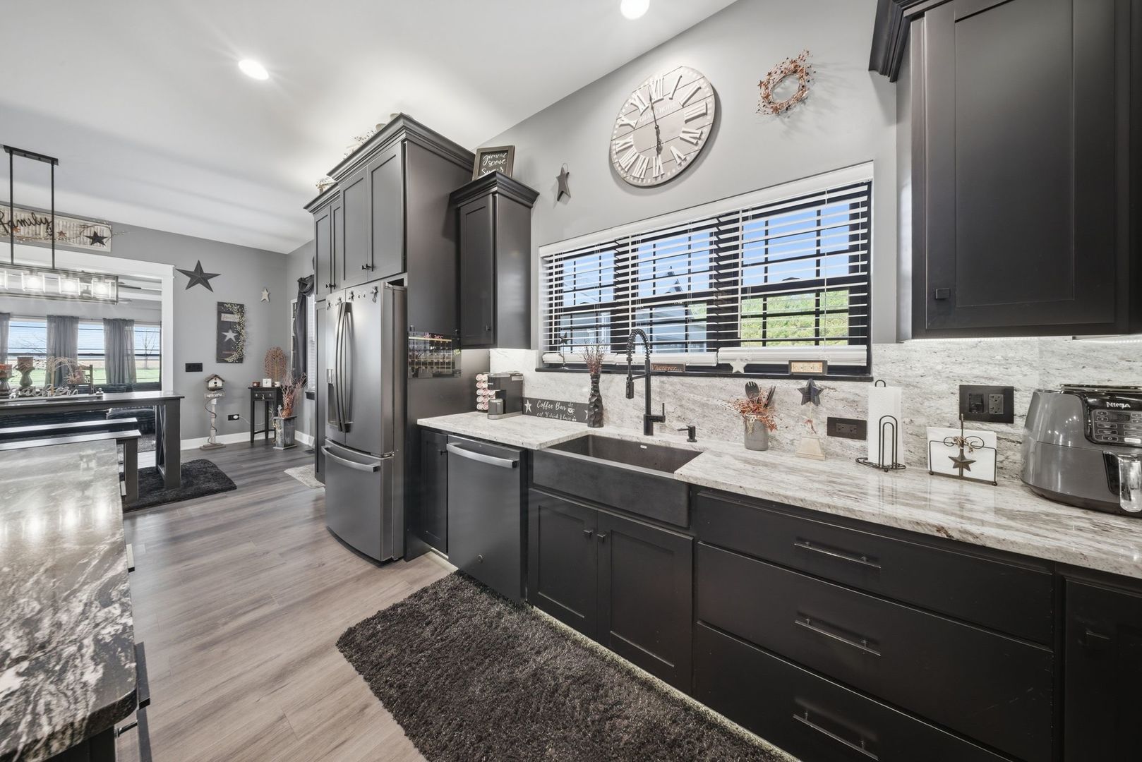 2401 N 4350th Road, Sheridan, IL 60551