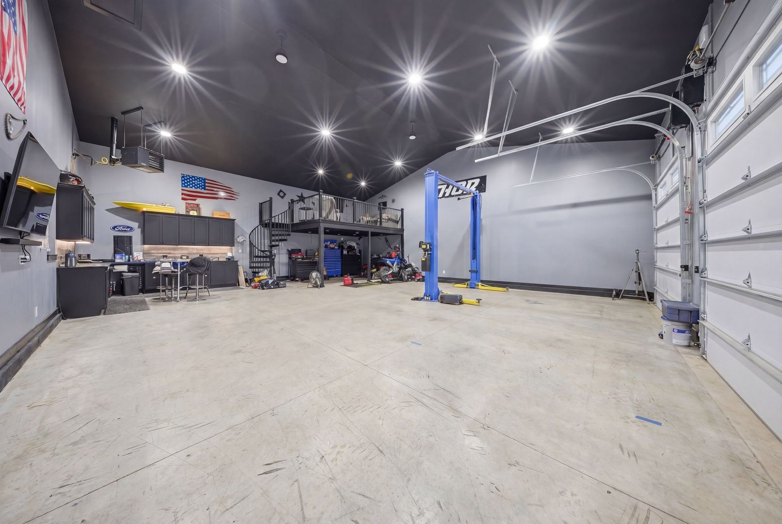 2401 N 4350th Road, Sheridan, IL 60551