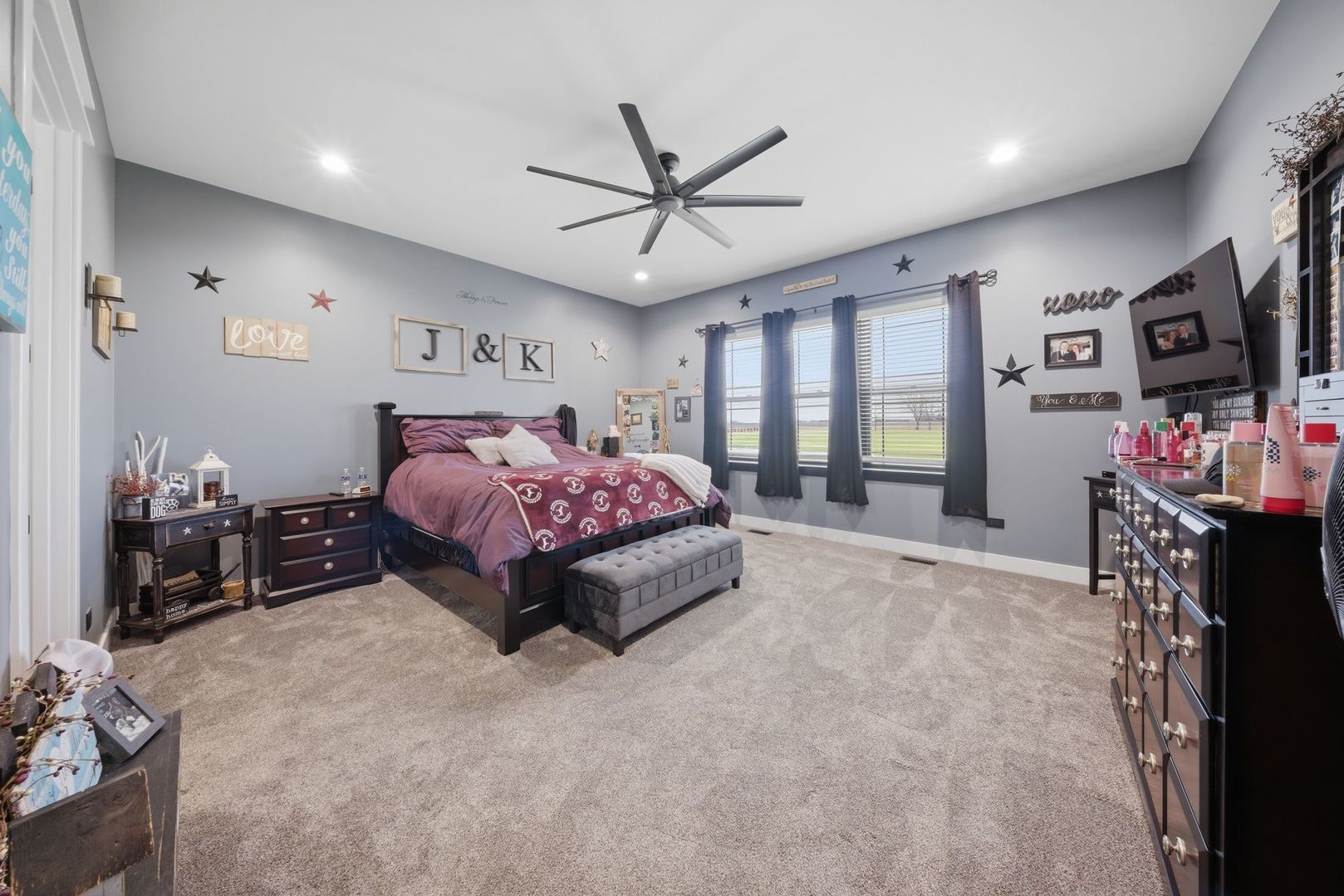 2401 N 4350th Road, Sheridan, IL 60551