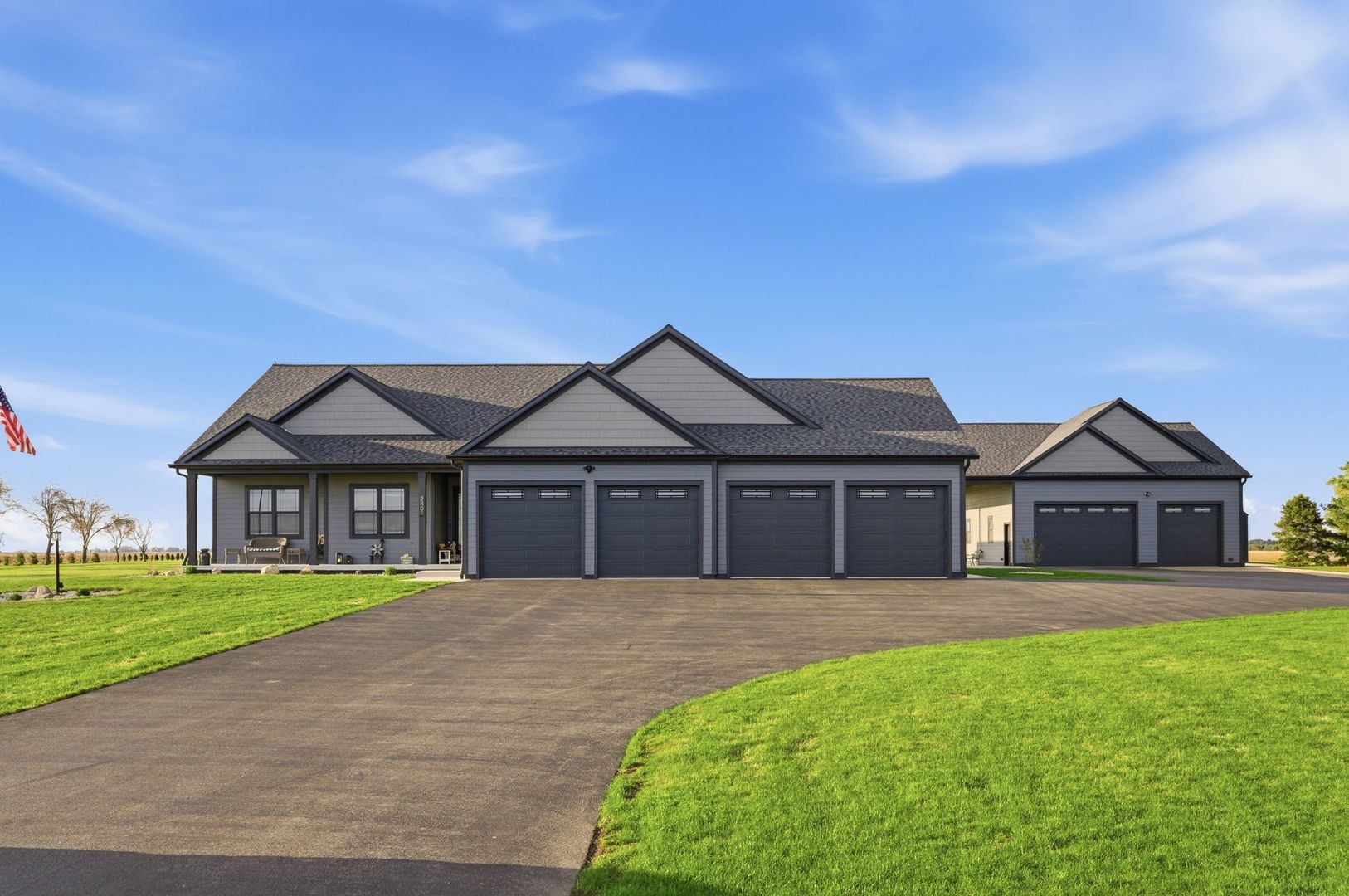 2401 N 4350th Road, Sheridan, IL 60551