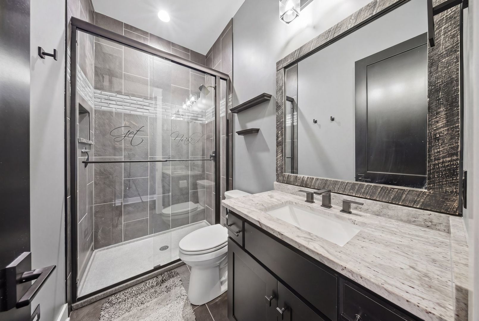 2401 N 4350th Road, Sheridan, IL 60551