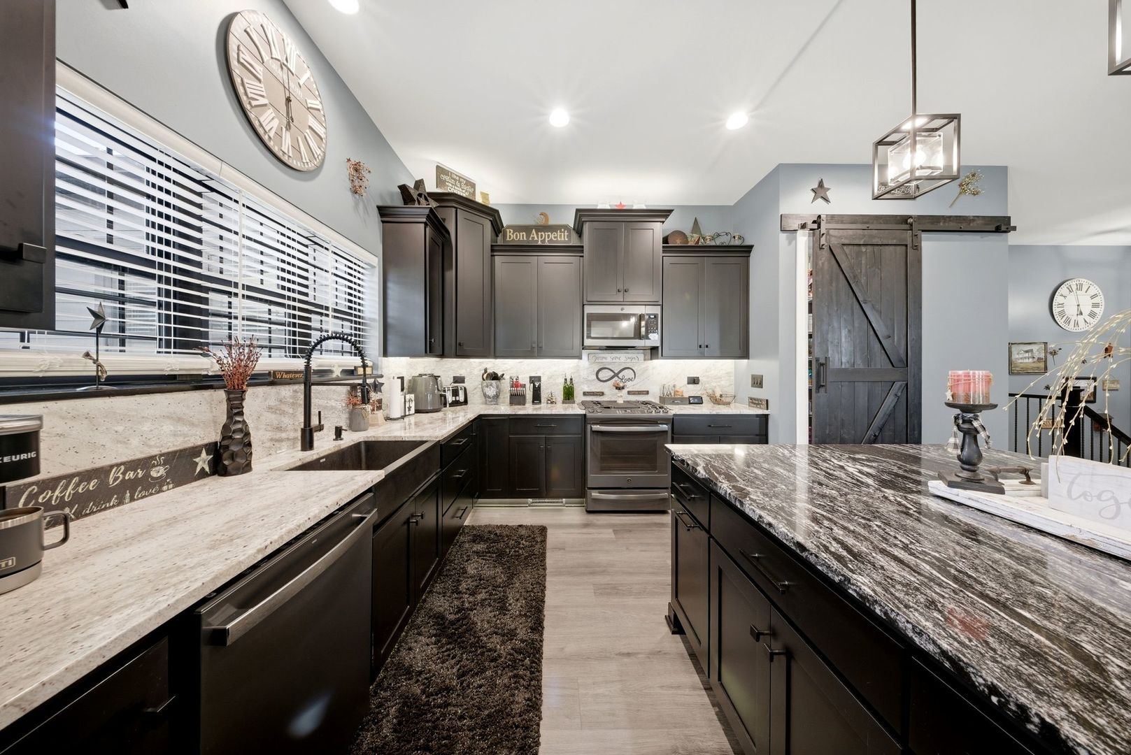 2401 N 4350th Road, Sheridan, IL 60551