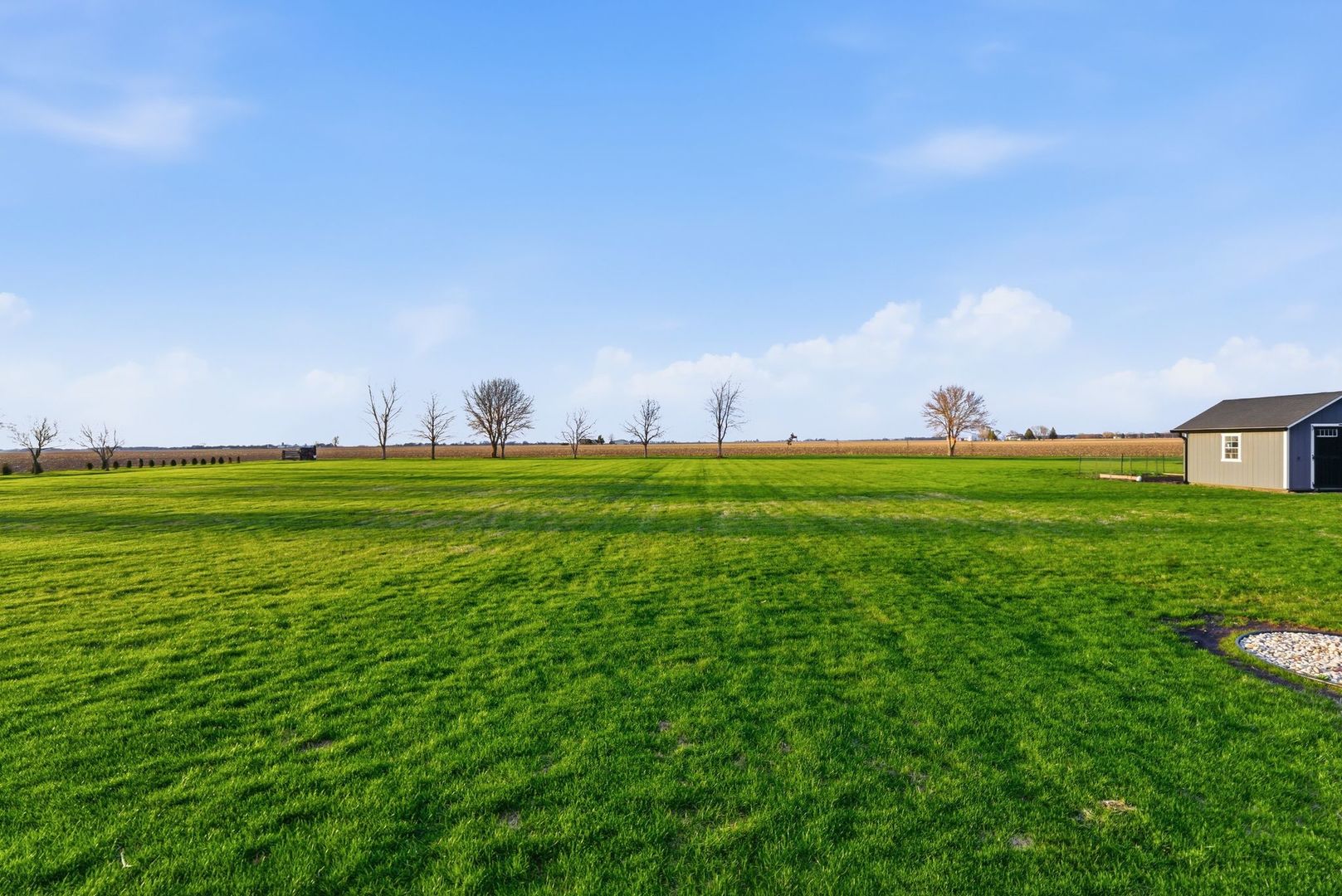 2401 N 4350th Road, Sheridan, IL 60551