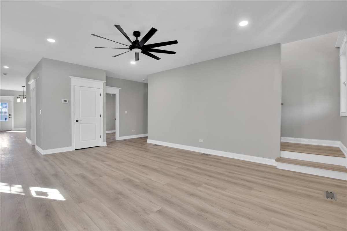 1527 Elgin Avenue, Forest Park, IL 60130