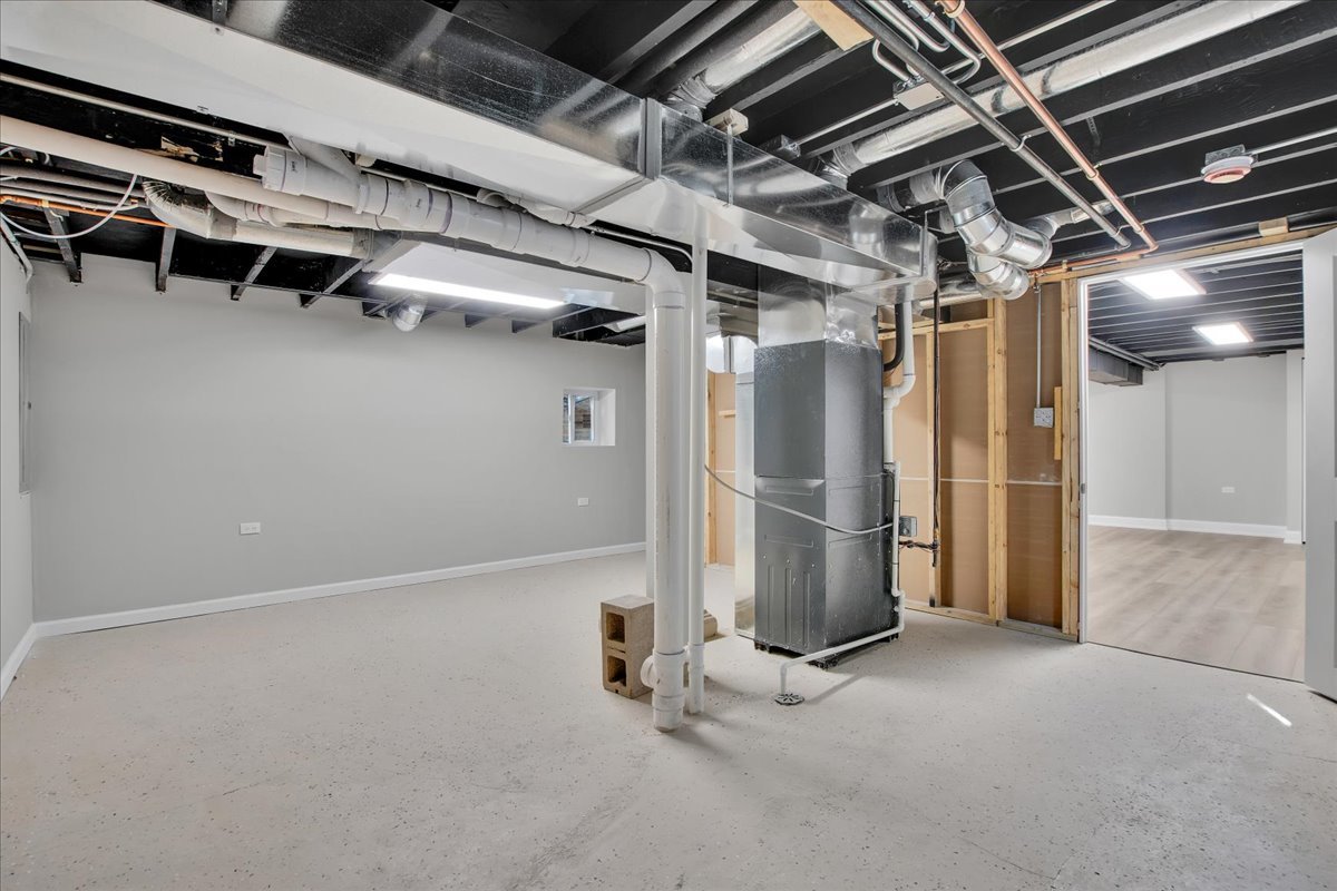 1527 Elgin Avenue, Forest Park, IL 60130