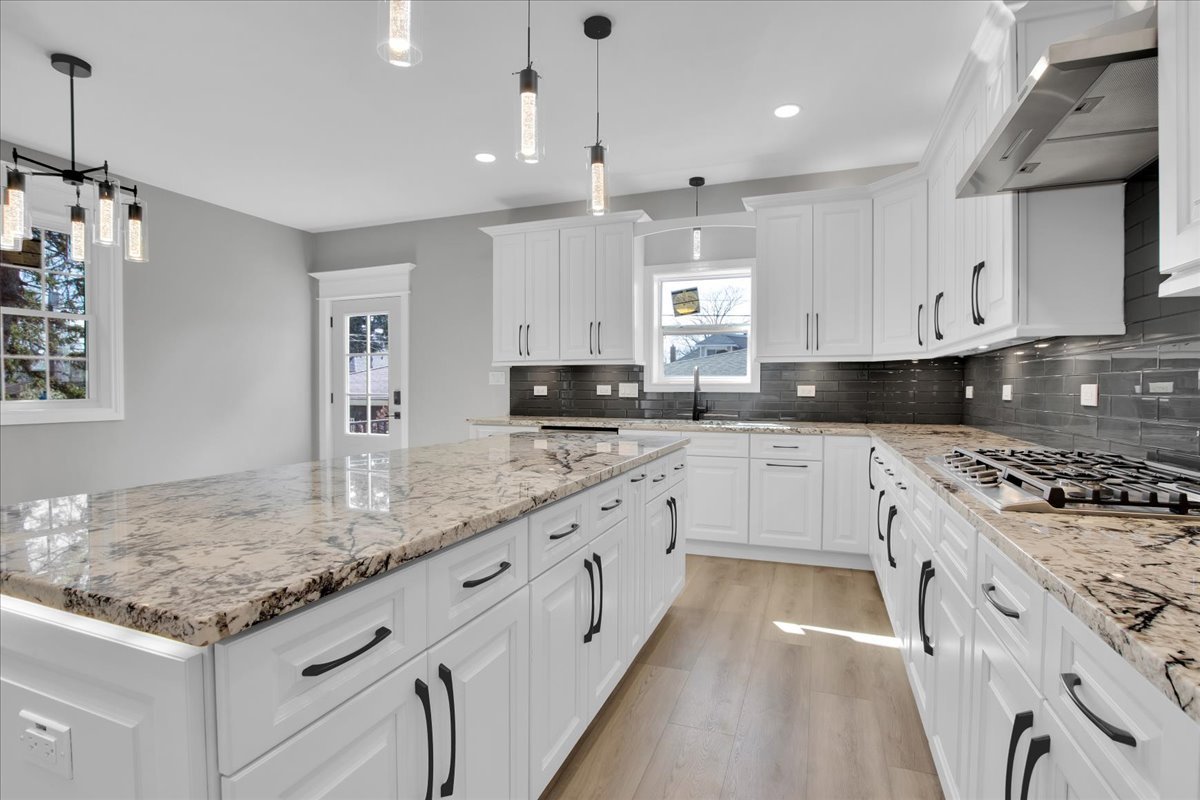 1527 Elgin Avenue, Forest Park, IL 60130