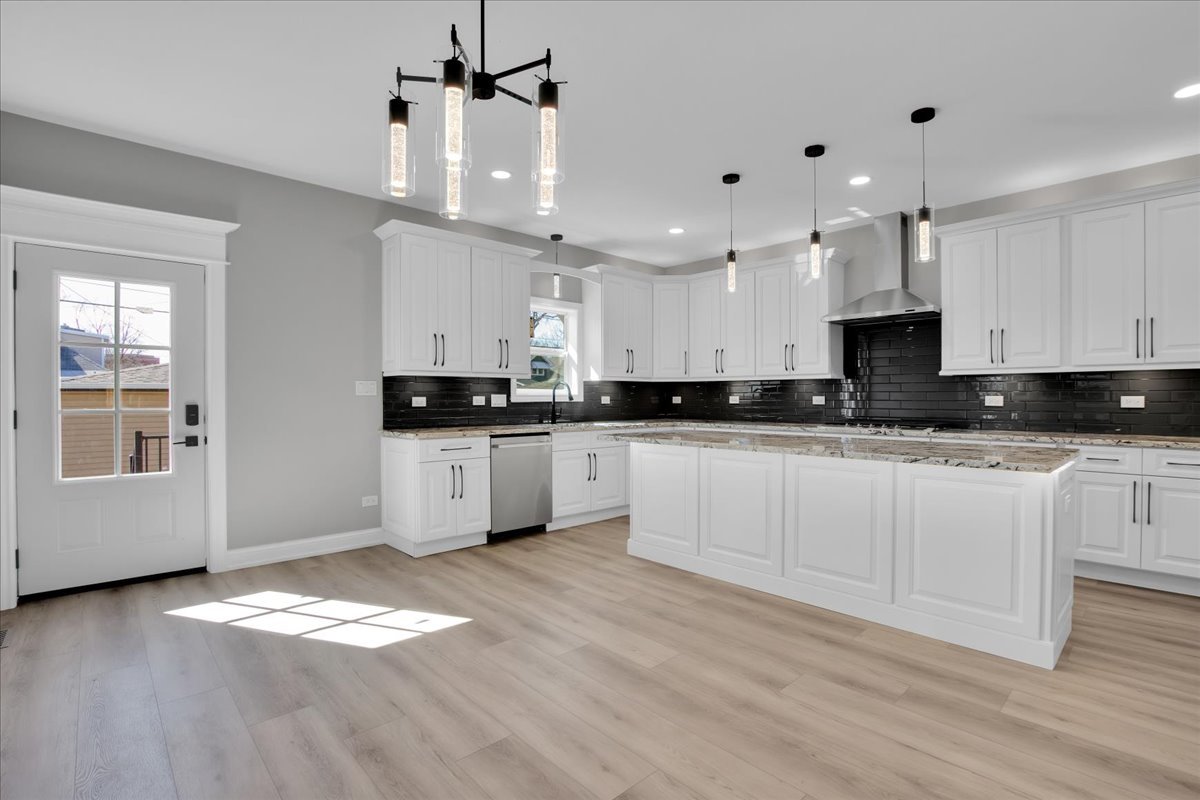 1527 Elgin Avenue, Forest Park, IL 60130