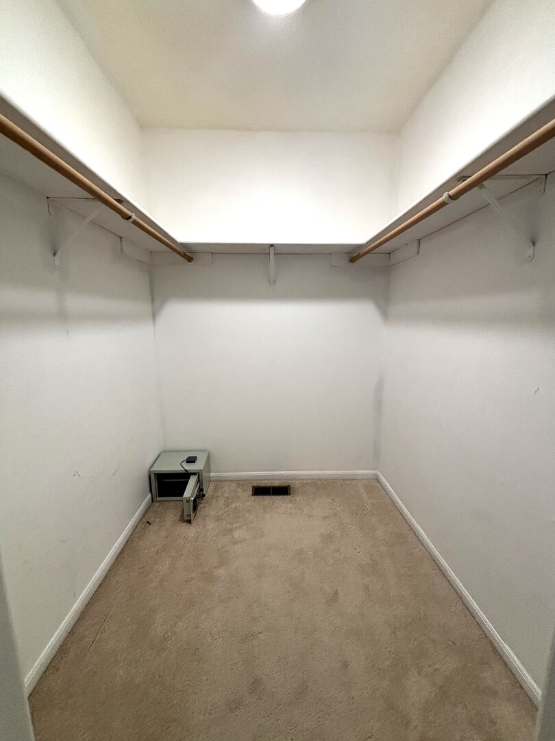 1414 Pebblecreek Drive, Glenview, IL 60025