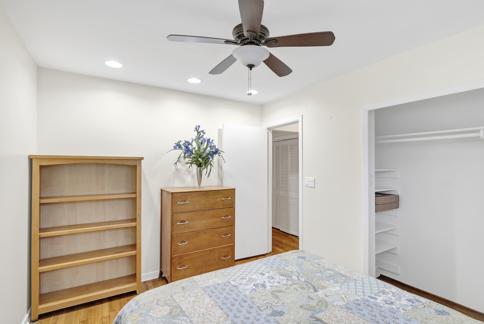 705 Cumberland Street, Hoffman Estates, IL 60169