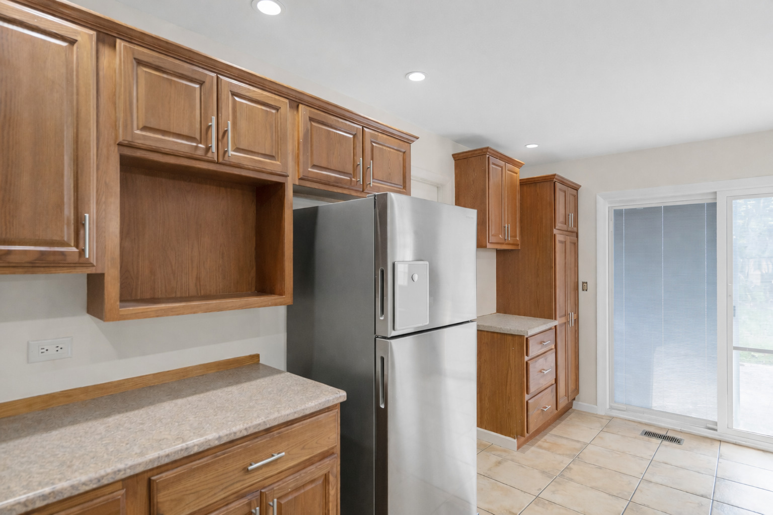 705 Cumberland Street, Hoffman Estates, IL 60169