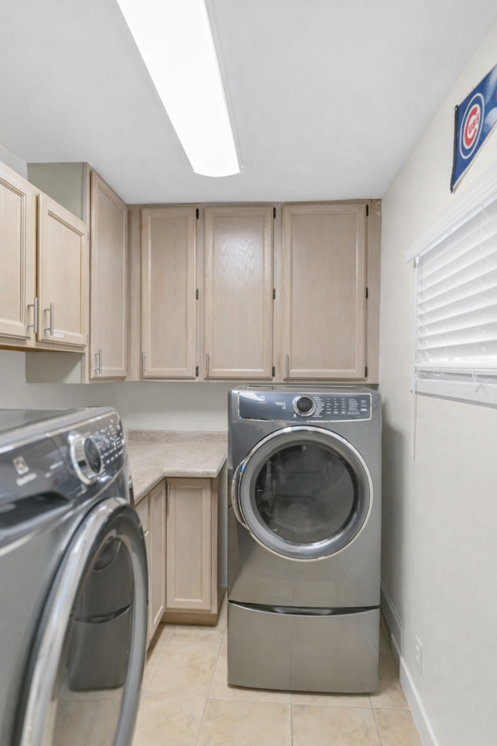 705 Cumberland Street, Hoffman Estates, IL 60169