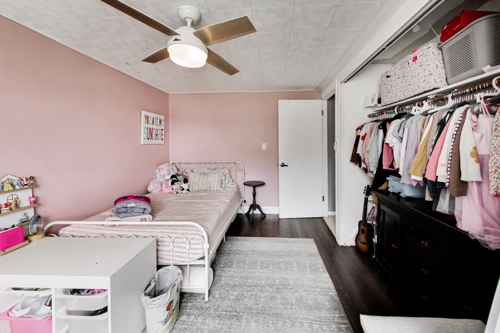 1605 W Lexington Drive, Arlington Heights, IL 60004