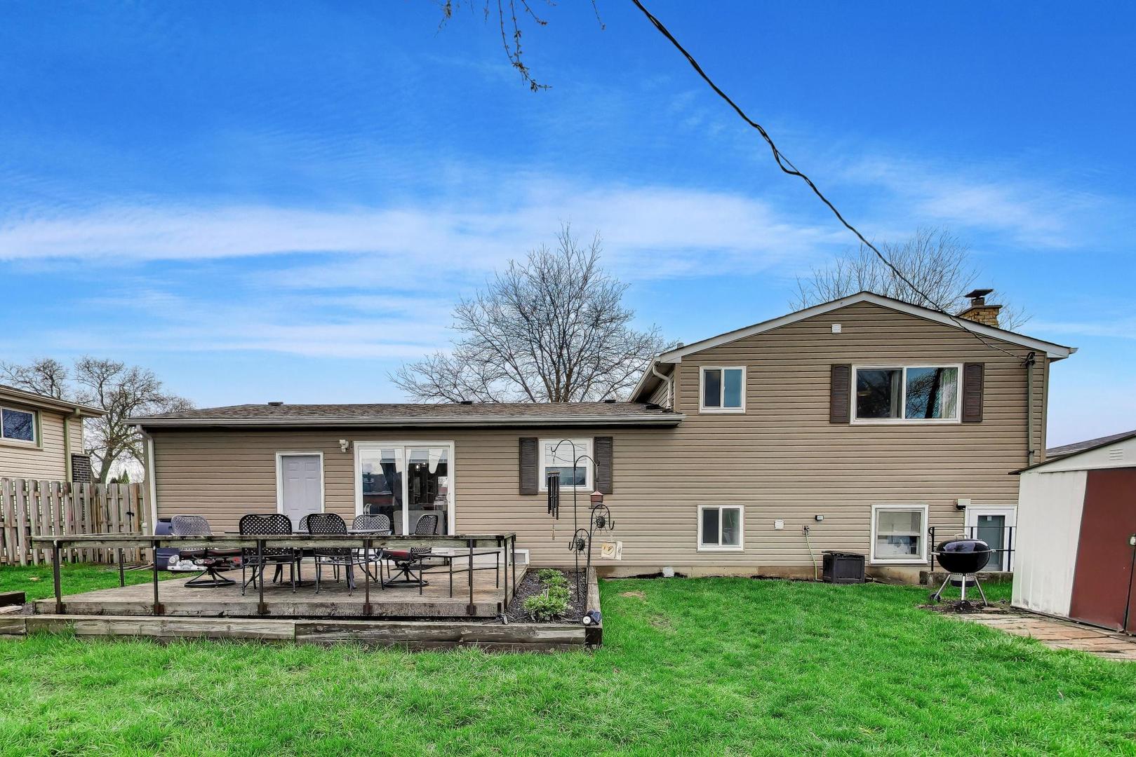 1605 W Lexington Drive, Arlington Heights, IL 60004