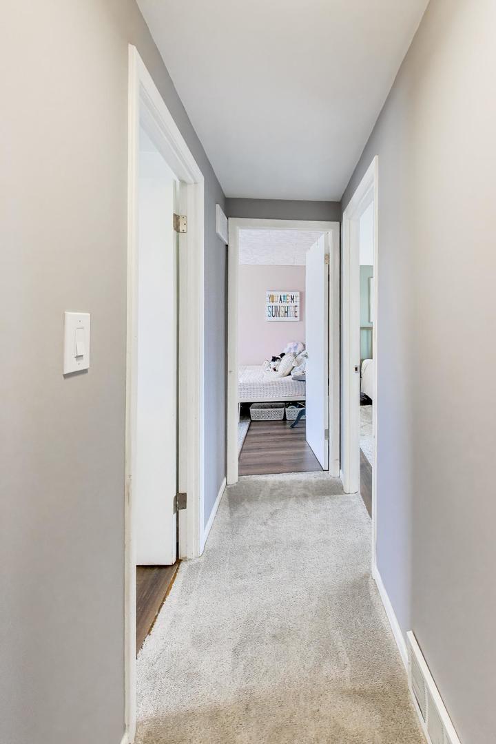 1605 W Lexington Drive, Arlington Heights, IL 60004