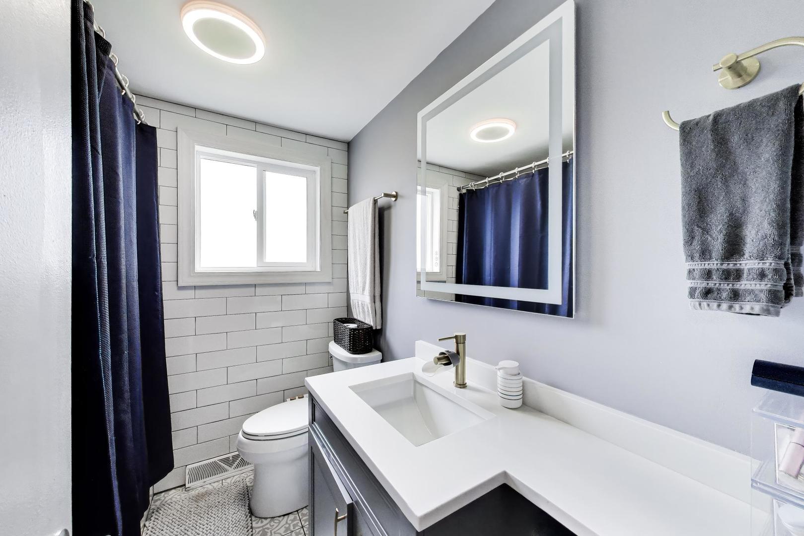 1605 W Lexington Drive, Arlington Heights, IL 60004