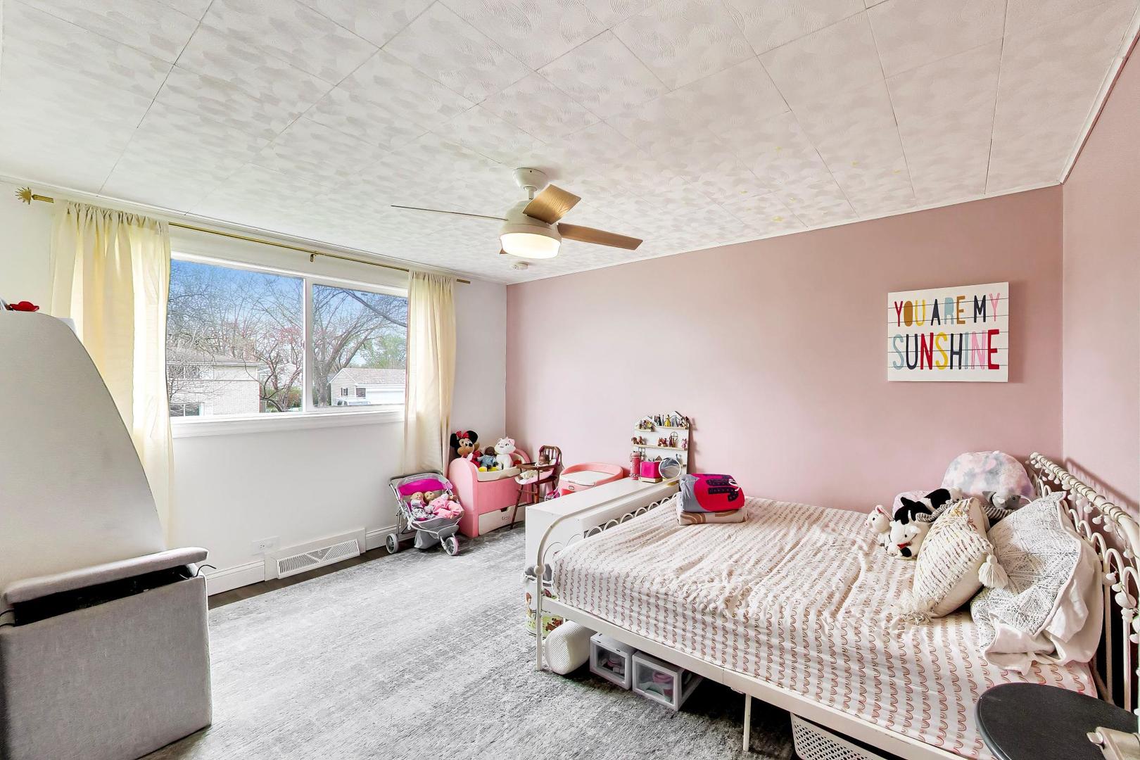 1605 W Lexington Drive, Arlington Heights, IL 60004