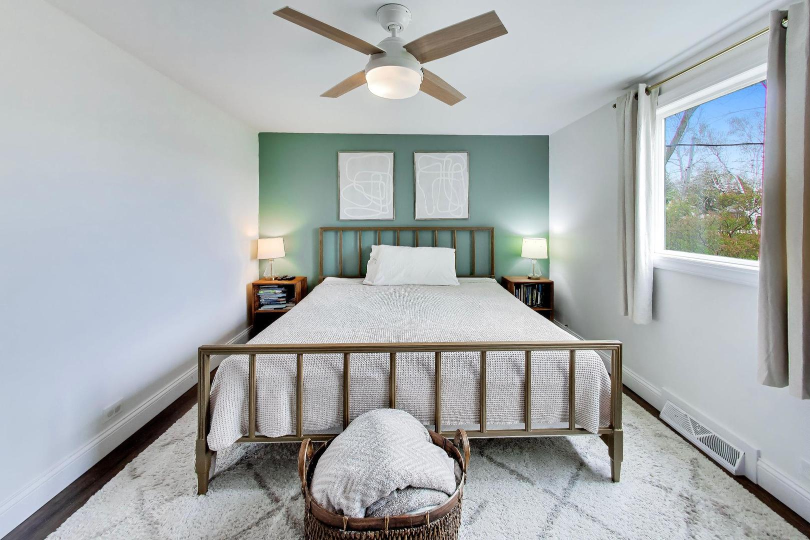 1605 W Lexington Drive, Arlington Heights, IL 60004