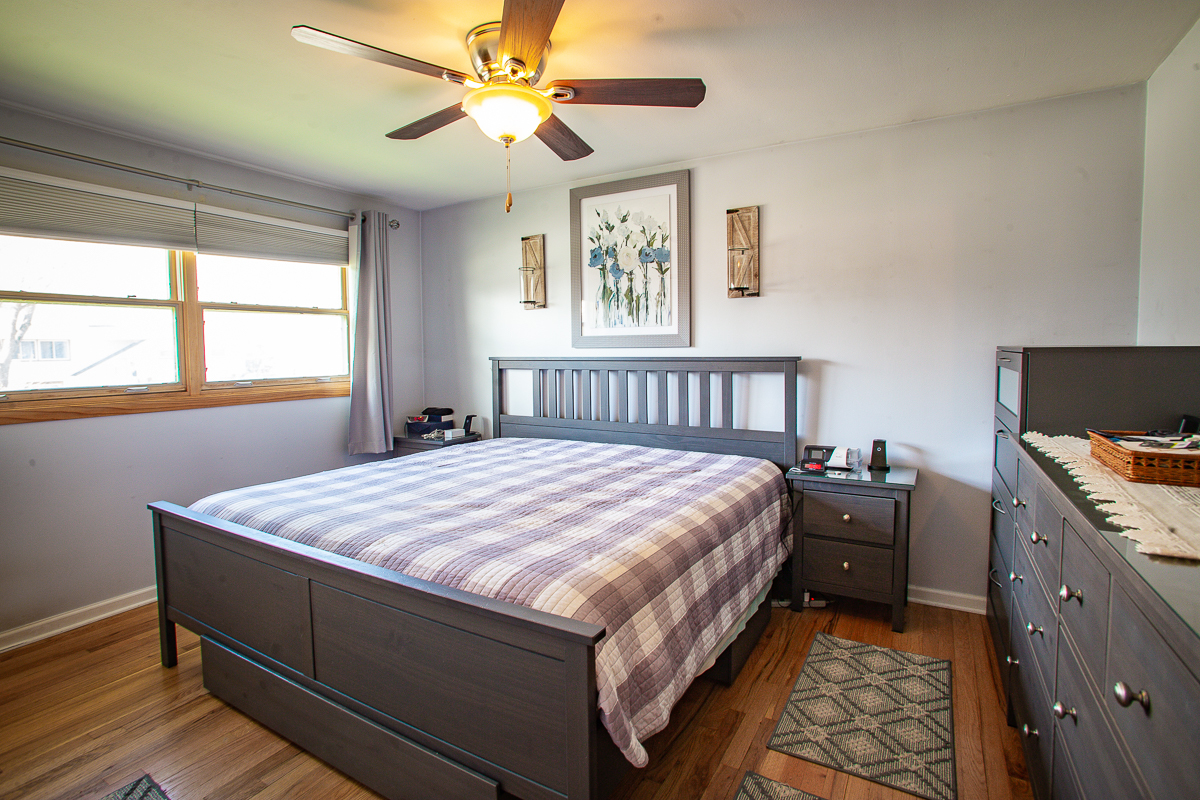 1500 Bates Lane, Schaumburg, IL 60193