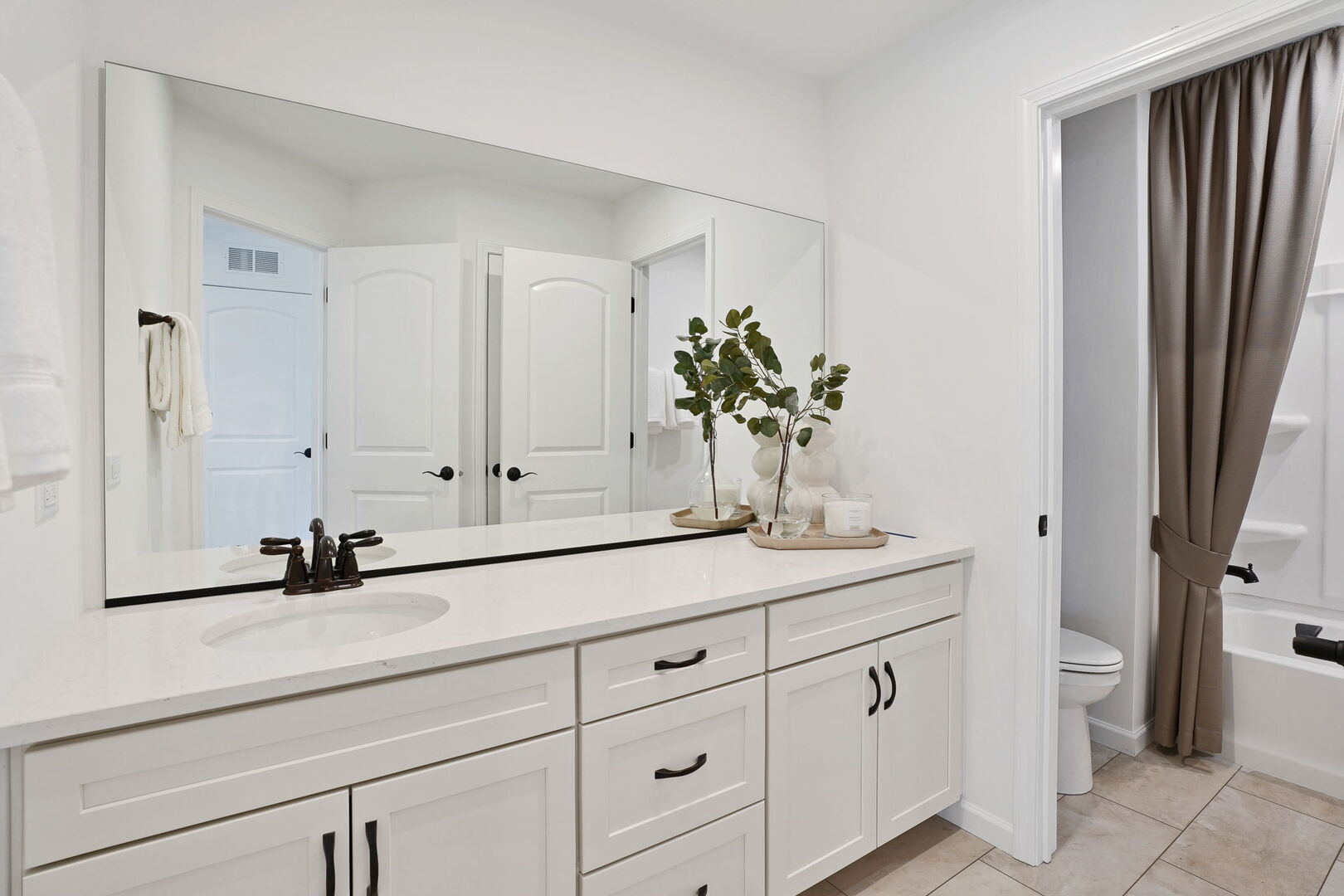 1830 Lewis Drive, Deerfield, IL 60015