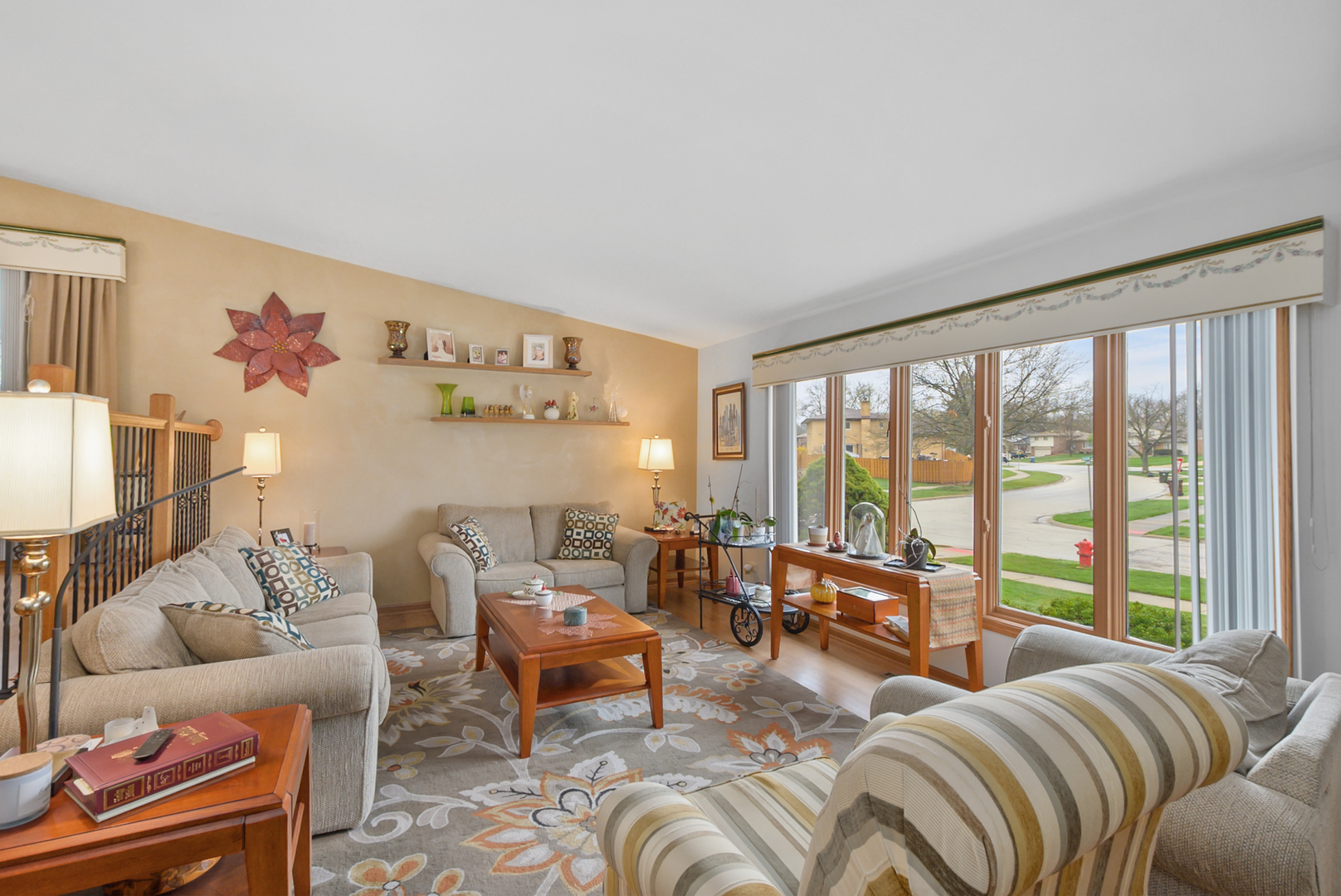 15329 Oak Road, Oak Forest, IL 60452