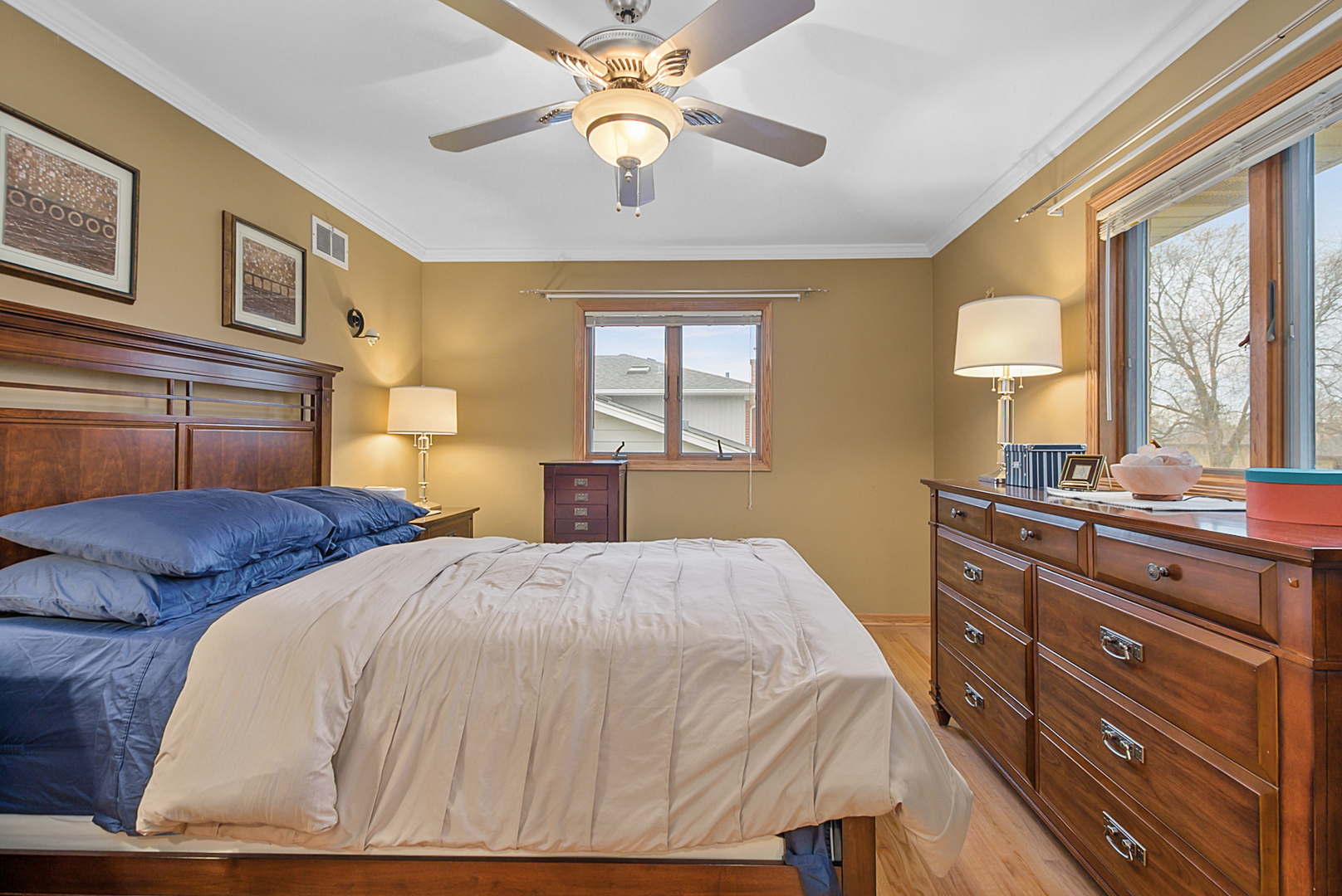 15329 Oak Road, Oak Forest, IL 60452