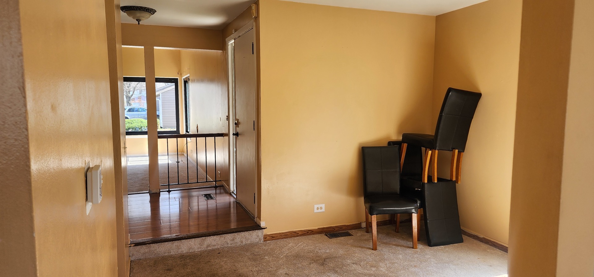 548 Alton Court, Carol Stream, IL 60188